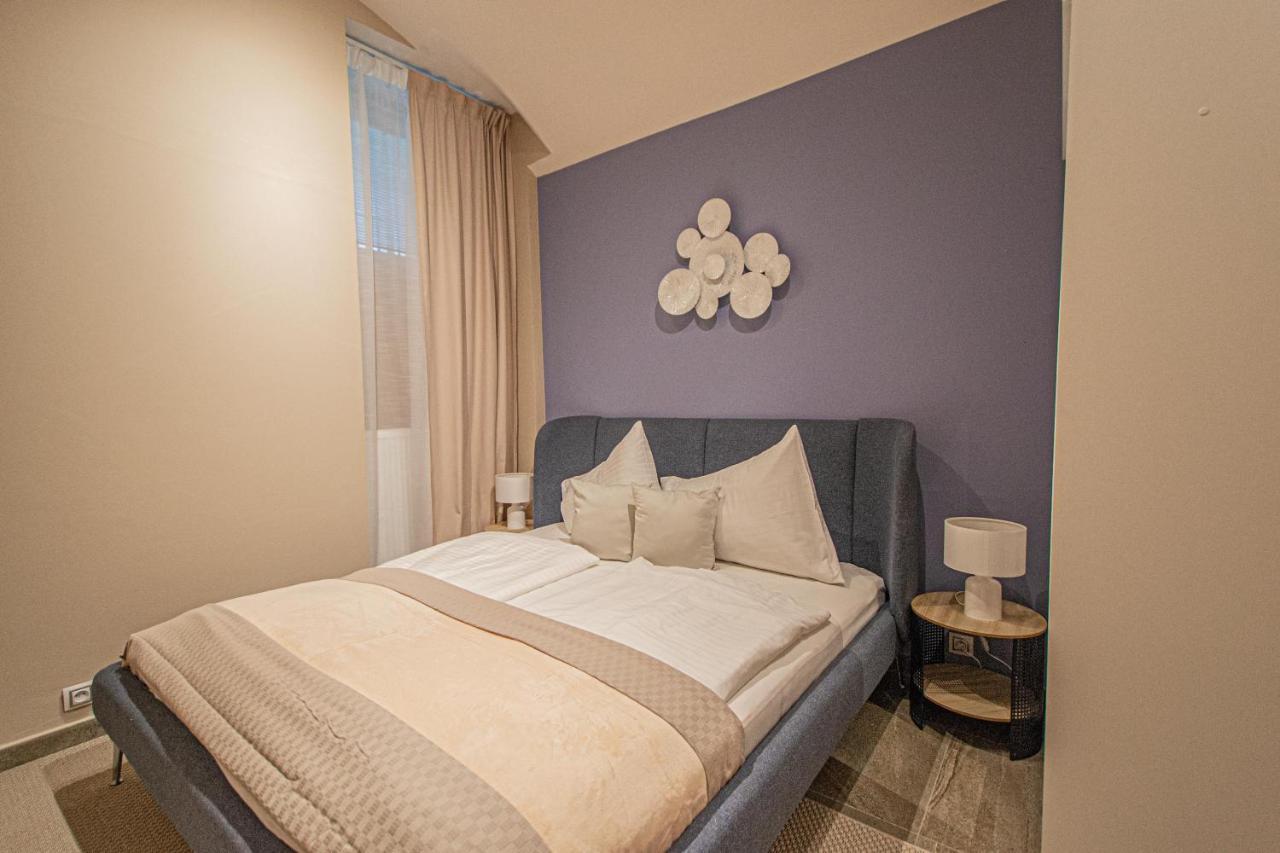 Modern And Spacious Apartments In City Center Prag Exterior foto